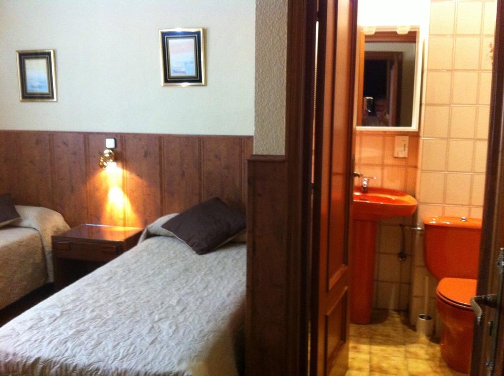Hostal Suarez Madrid Extérieur photo