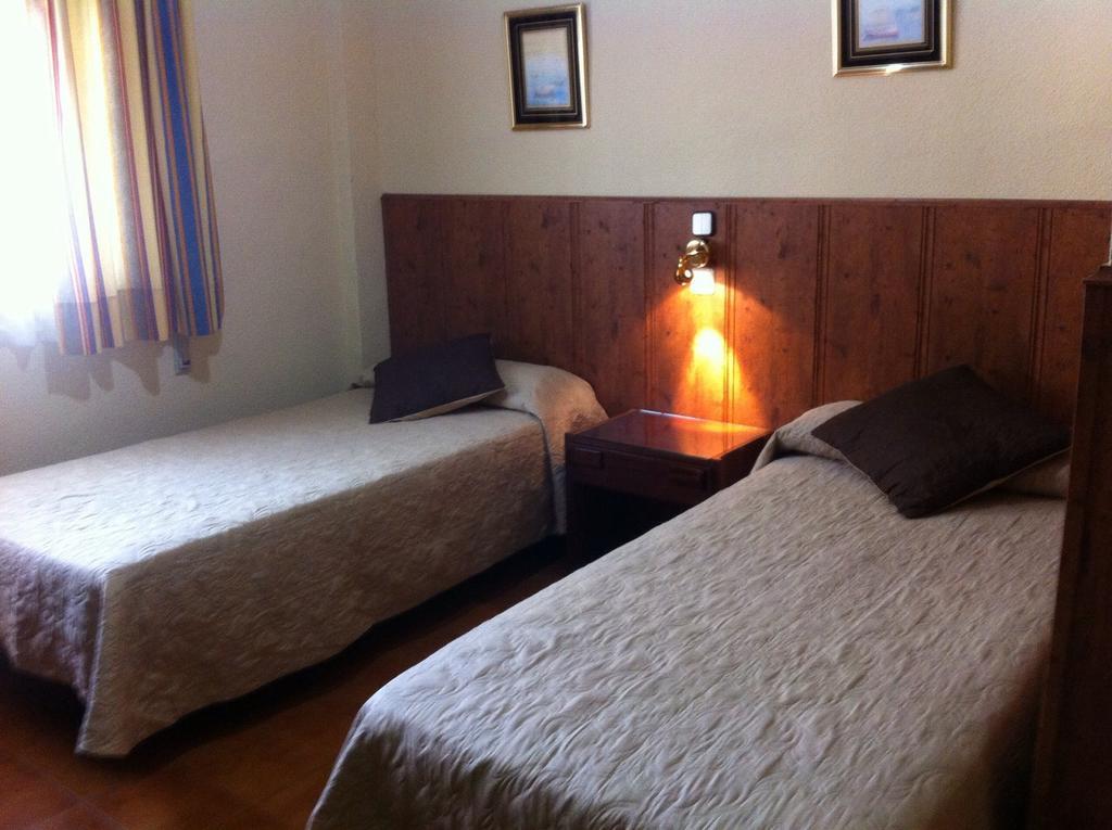 Hostal Suarez Madrid Extérieur photo