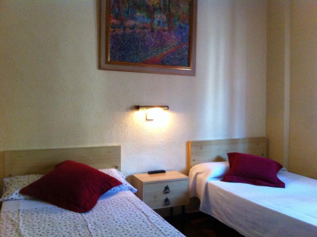 Hostal Suarez Madrid Extérieur photo