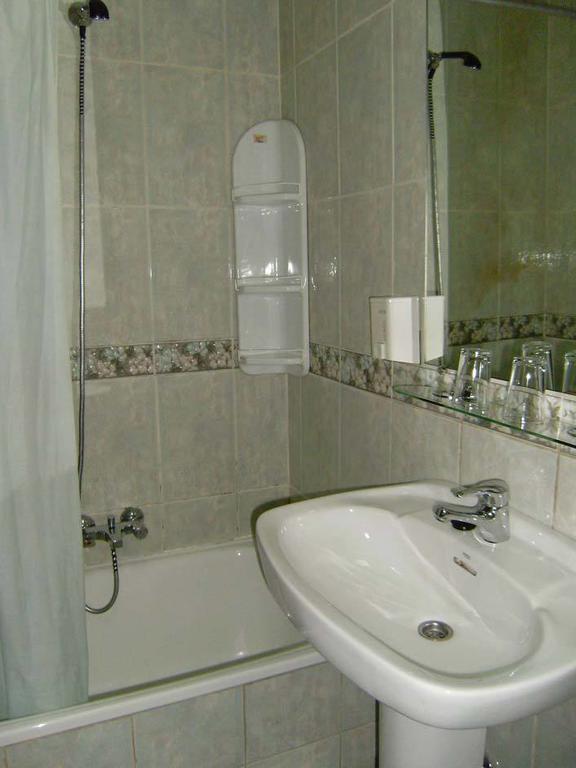 Hostal Suarez Madrid Chambre photo
