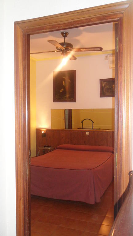 Hostal Suarez Madrid Chambre photo